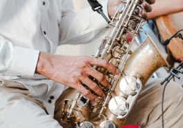 Show de blues e jazz com food trucks na Praça Presidente Vargas durante o festival em Extrema.