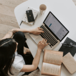 Lançamento da Nova Política EAD 2025 com foco em qualidade e presencialidade.