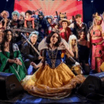 Festival Extrema Experience 2025 com cosplayers e food trucks no Parque de Eventos.