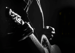 Equipe da Secretaria de Cultura anunciando mudanças no FESCANPE no Cine Teatro, Extrema, 2025